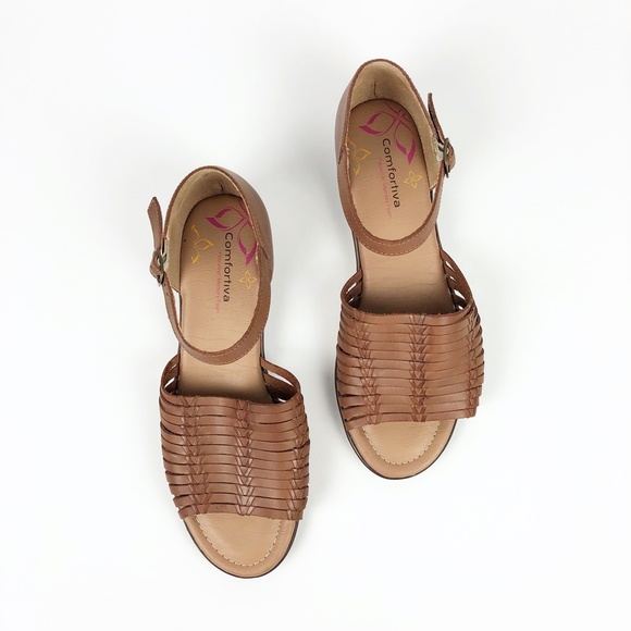 FINAL PRICE-  Comfortiva ‘Fayann’ Huarache Sandal Sz 10W - Picture 2 of 13